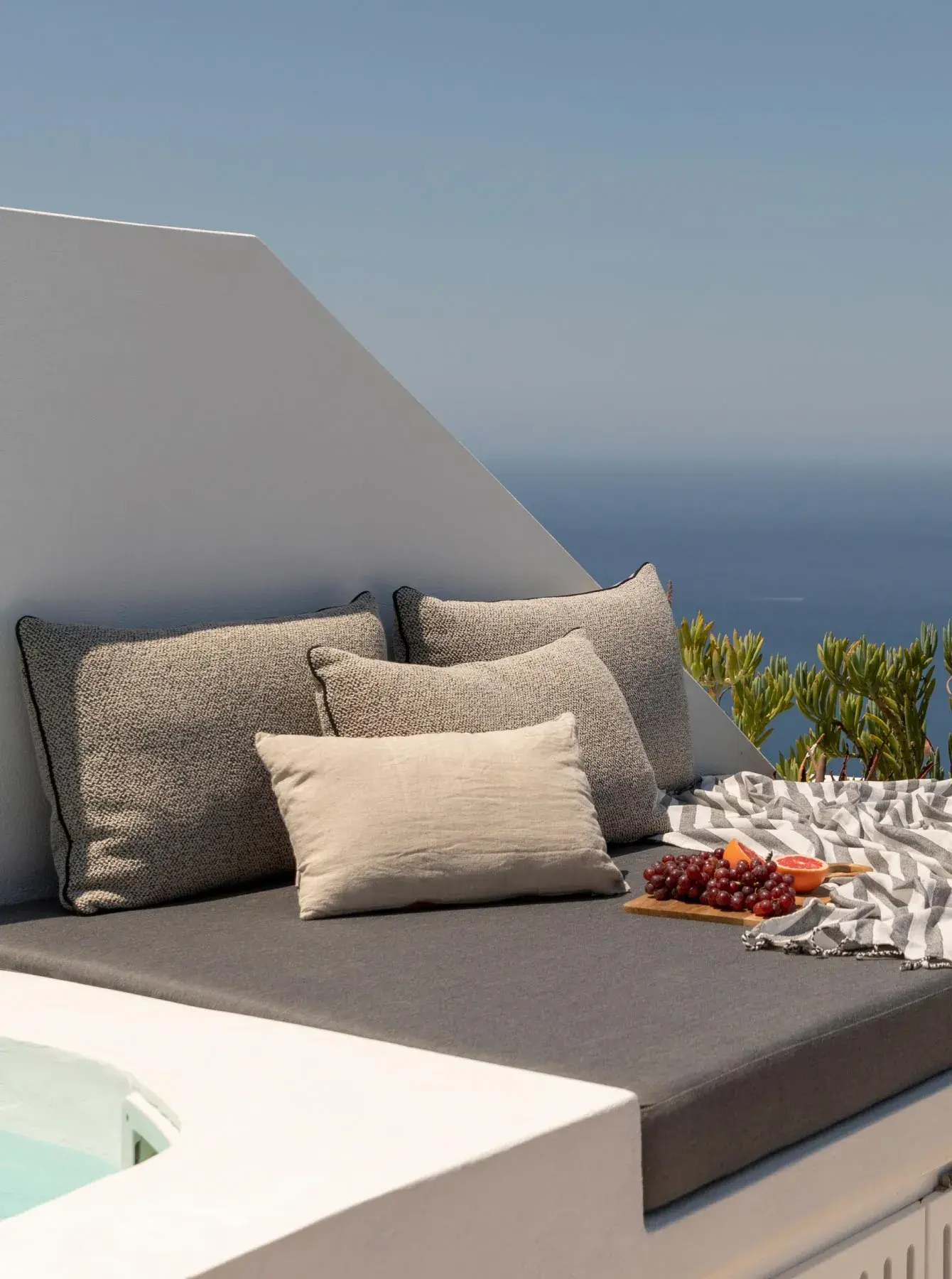 Lukas Aethereal Living Suites Santorini