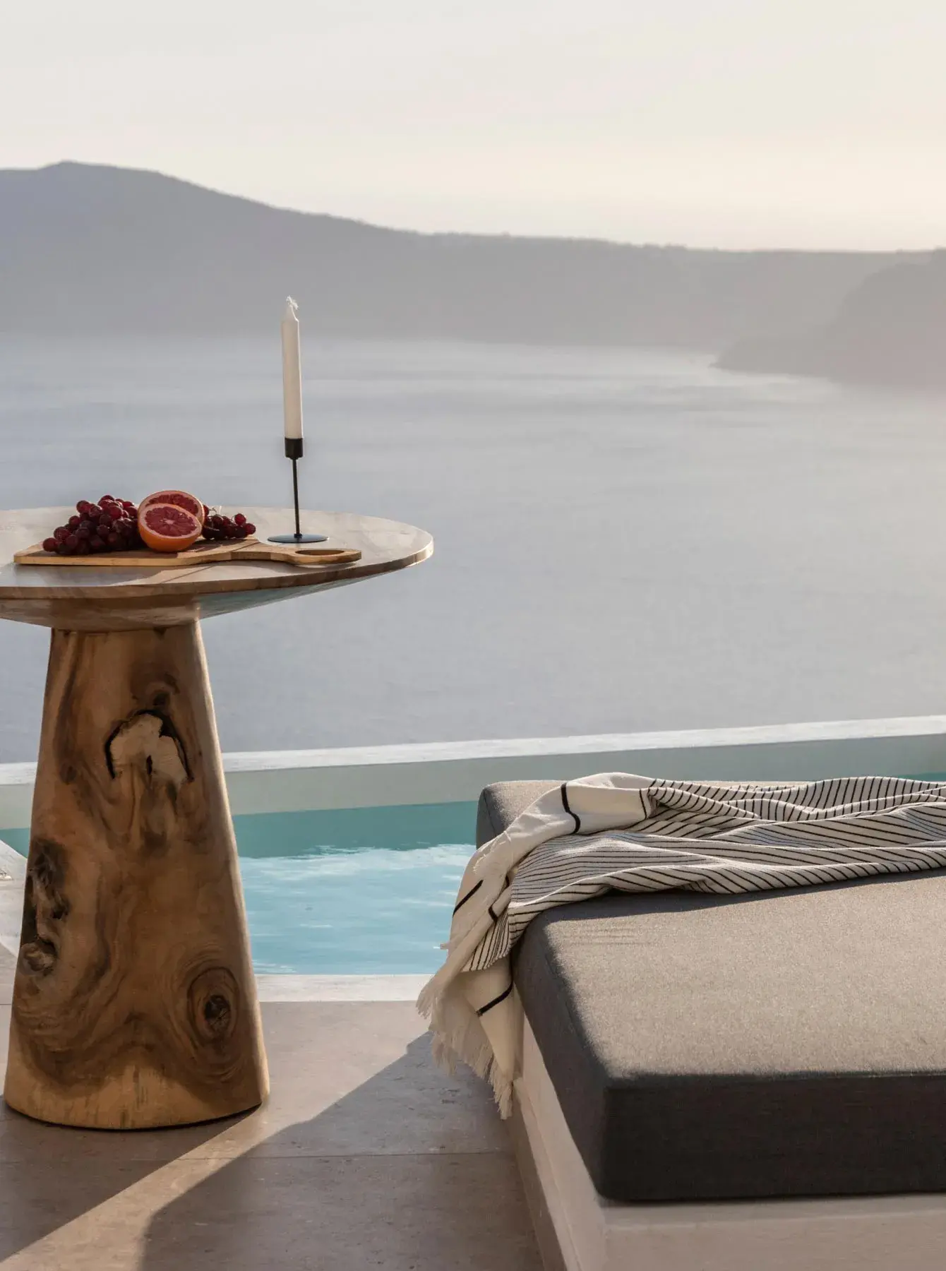 Lukas Aethereal Living Suites Santorini