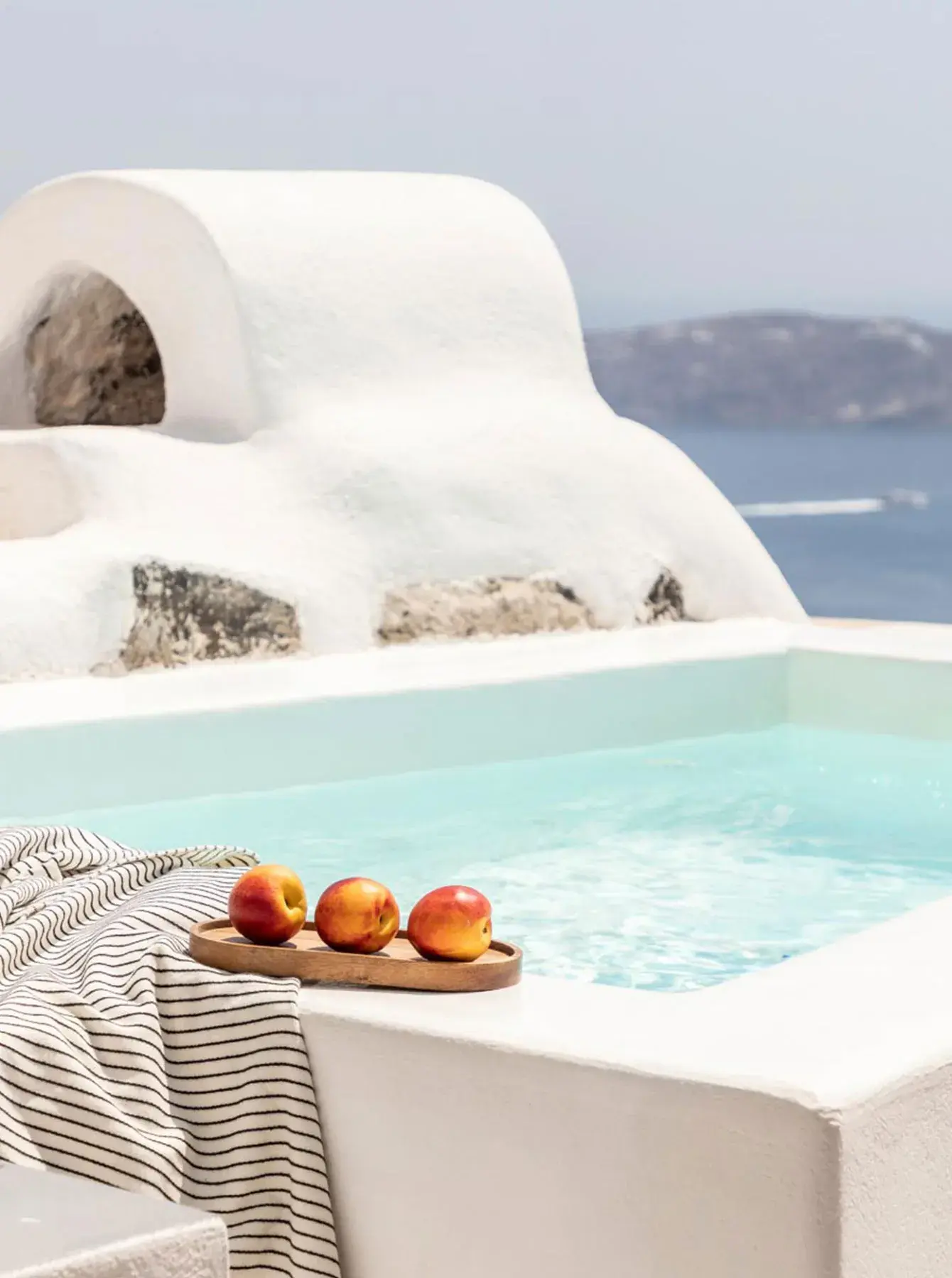 Lukas Aethereal Living Suites Santorini
