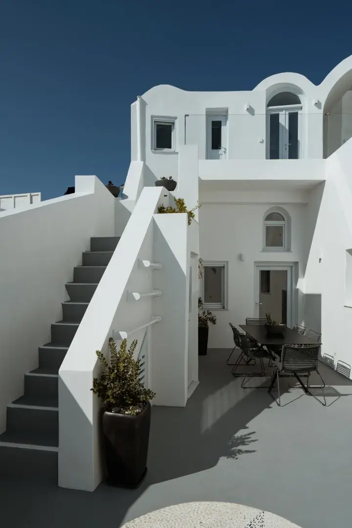 Three Bedroom Villa with Outdoor Heated Plunge Pool & Indoor Jacuzzi - Annex Building